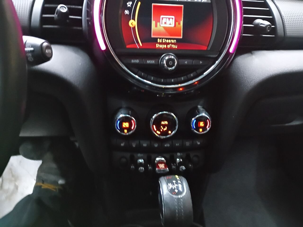 2019 MINI 3 portes Black Blainville - photo #26