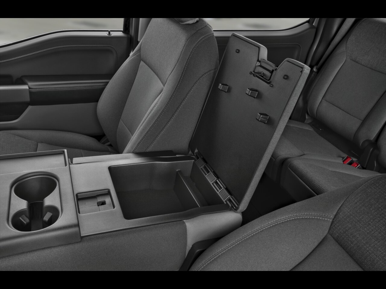 Ford F-150 XLT CABINE SUPERCREW 4RM CAISSE DE 6,5 PI 2026 Ruby Red Metallic Tinted Clearcoat Châteauguay - photo #4