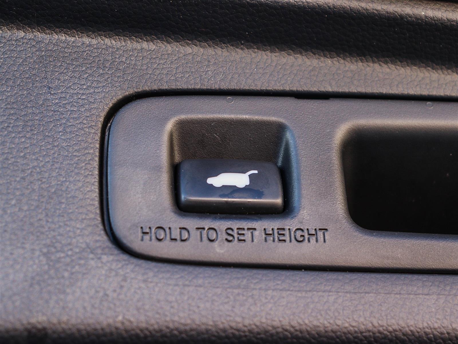 2023 Honda CR-V Hybrid Touring Ottawa & Gatineau - photo #19