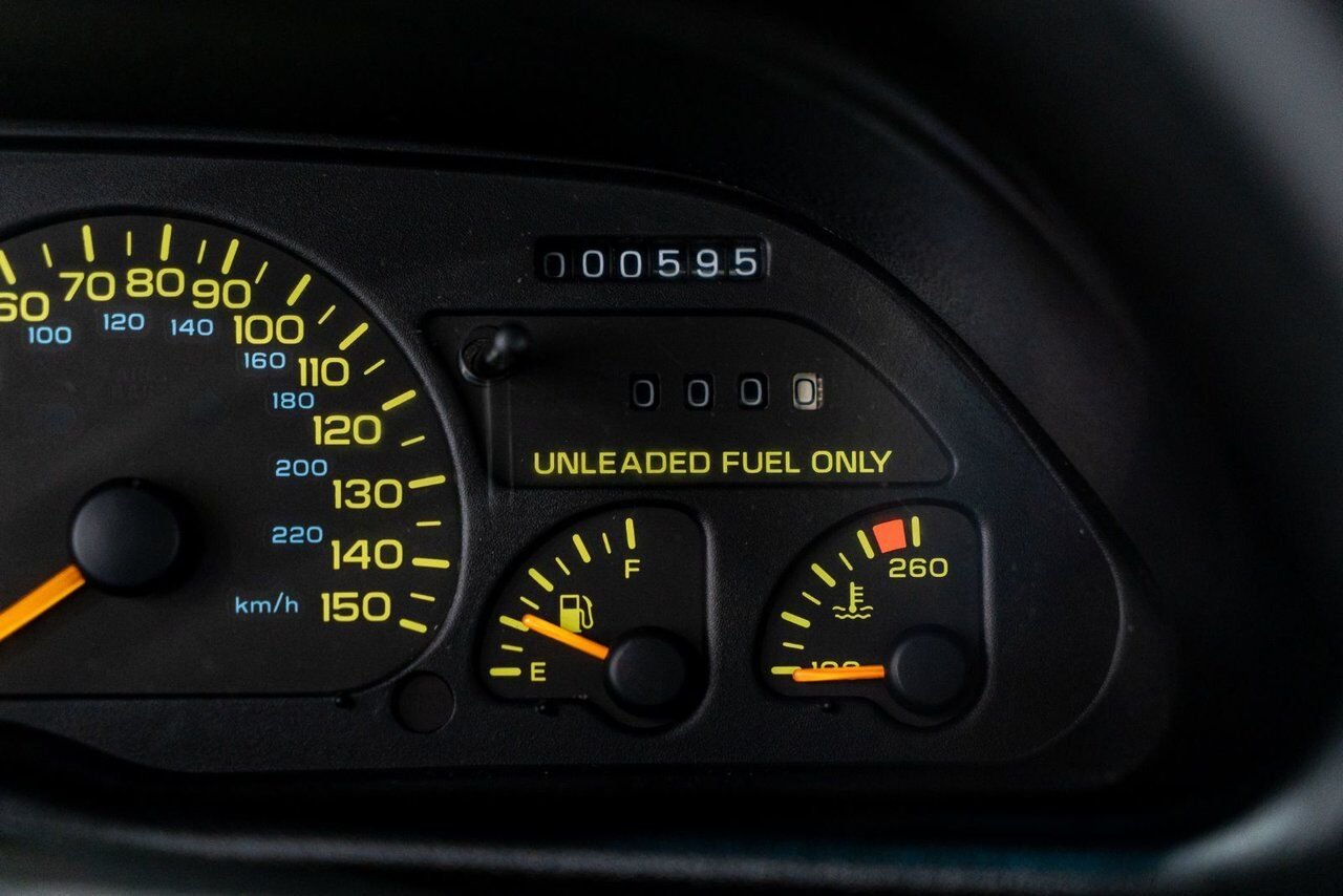 1993 Chevrolet CAMARO Z28 PRIX EN USD | Pace Car with only 957km (595mi) with original window sticker Black Montreal - photo #58