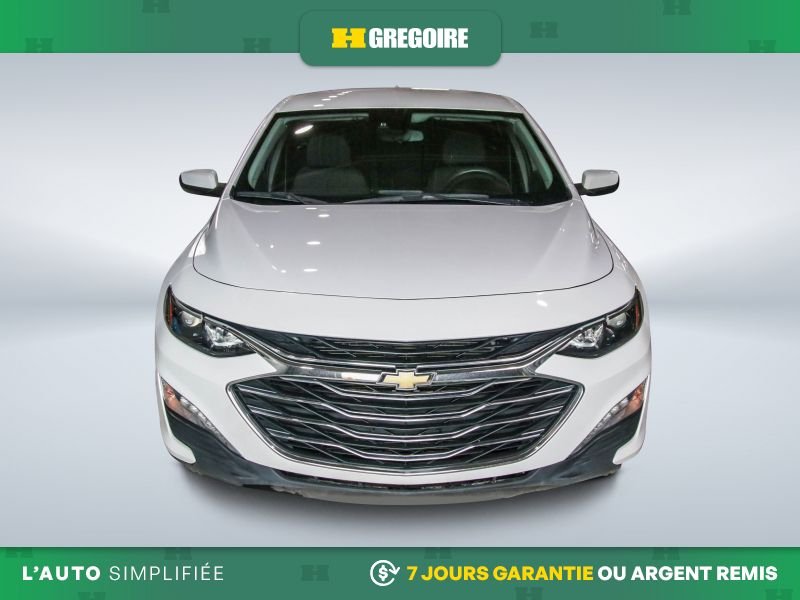 2023 Chevrolet Malibu White Laval - photo #1