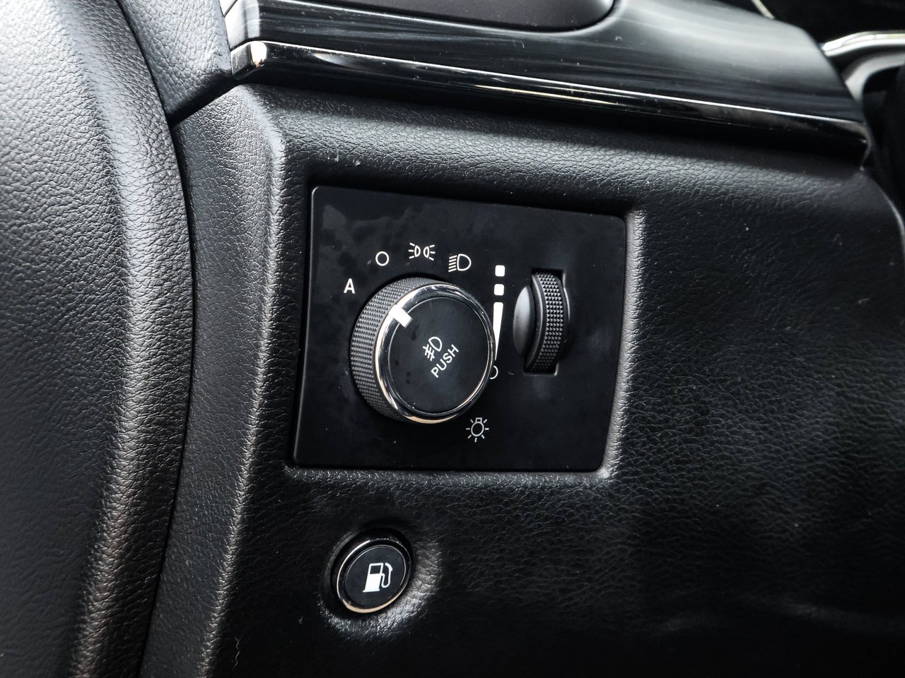 2021 Jeep Grand Cherokee Limited X 4x4 Black Sherwood Park - photo #19