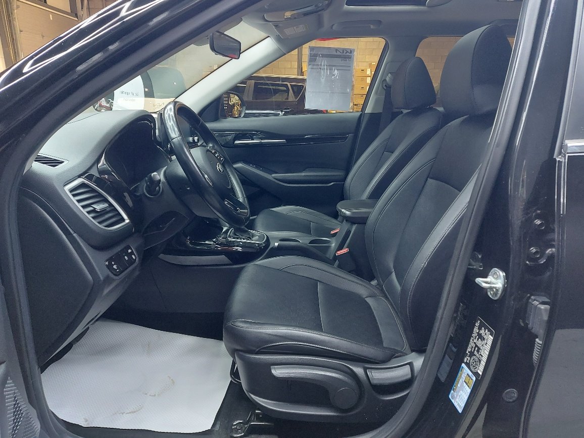 2021 Kia Seltos Black Blainville - photo #16