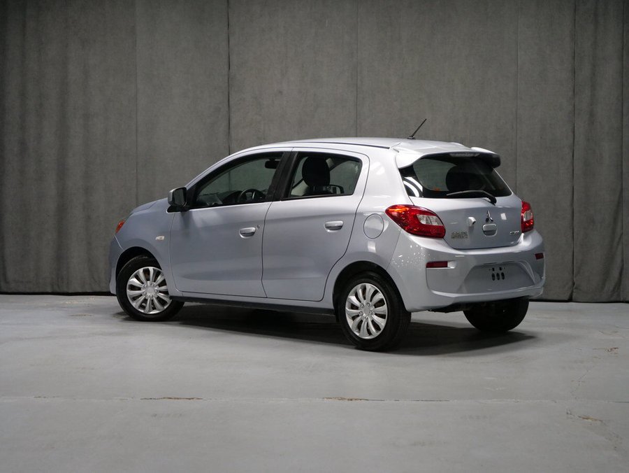Mitsubishi Mirage ES 2018 Argent