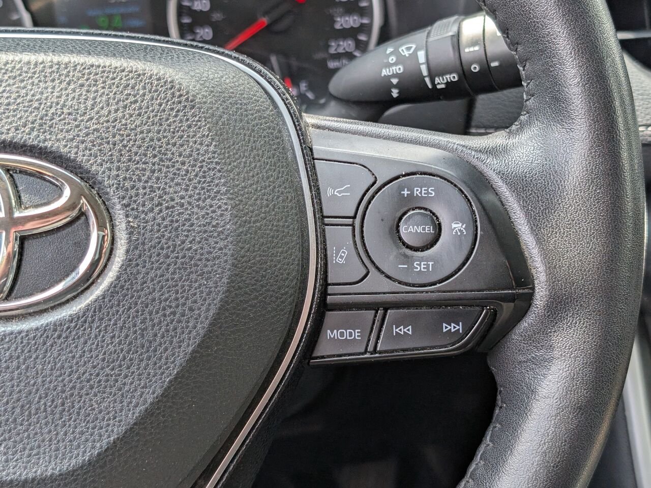 Toyota RAV4 XLE/FWD/SIÈGES CHAUFFANTS/VOLANT CHAUFFANT/BLUETOOTH/AC BIZONE/TOIT OUVRANT 2021 Bleu Sherbrooke - photo #10