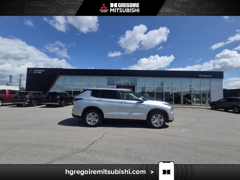 Mitsubishi Outlander 2022 Gris Blainville - photo #11