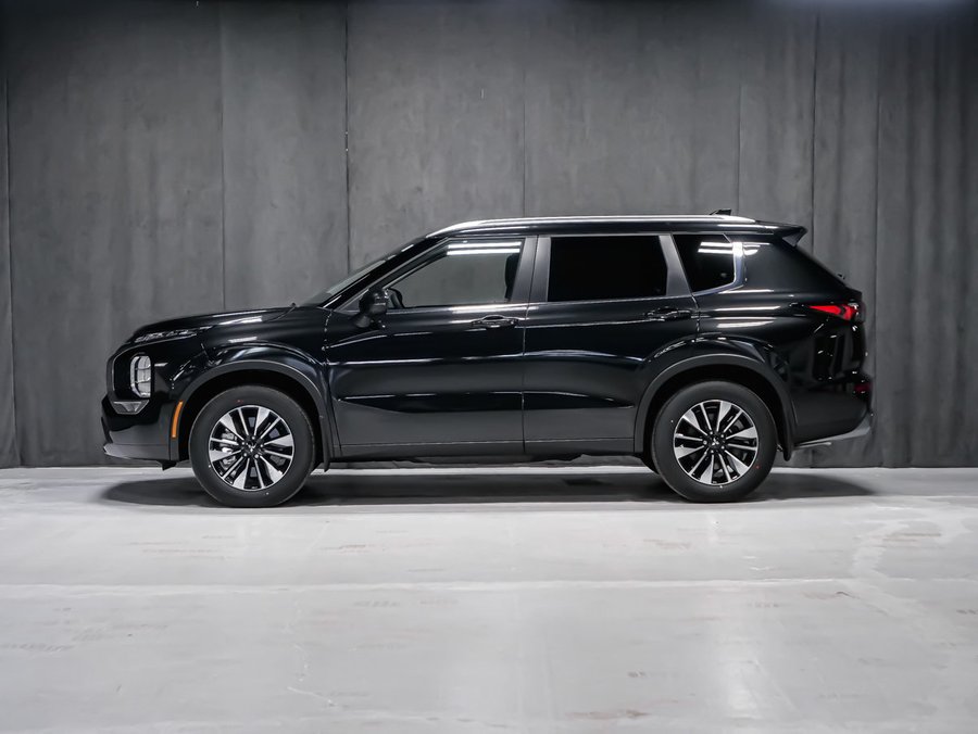 Mitsubishi Outlander LE 2026 Diamant noir