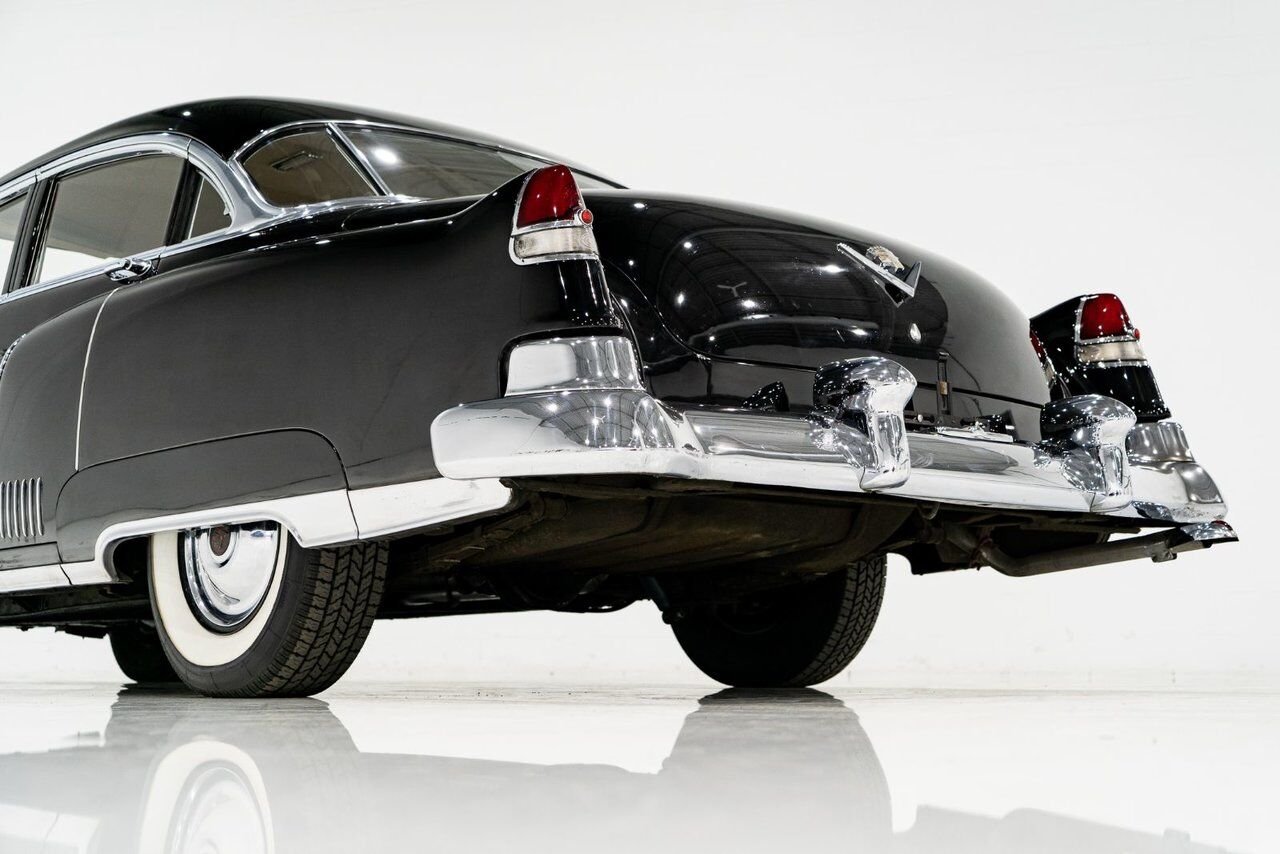 Cadillac Fleetwood Unrestored factory black paint **PRICE IN USD** 1951 Noir Montréal - photo #26