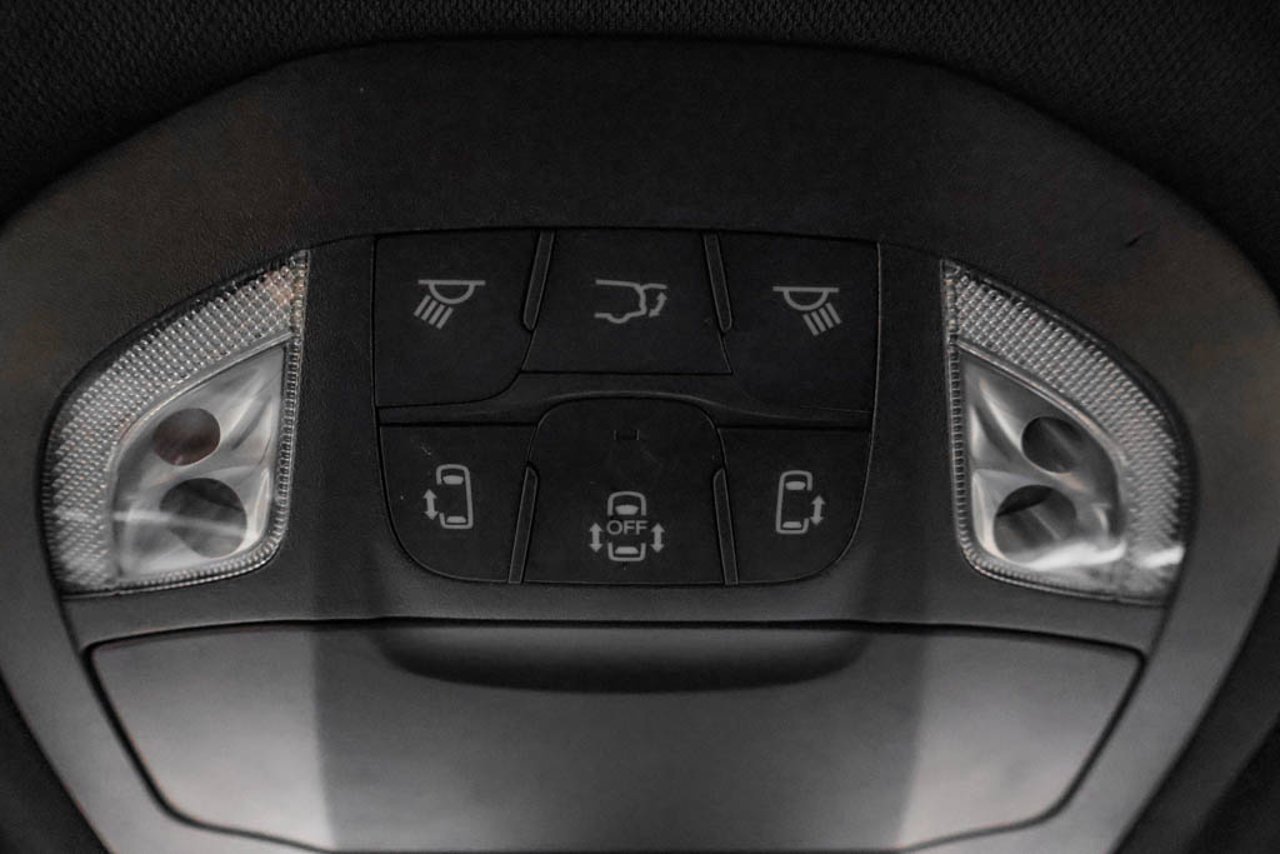 2025 Chrysler Grand Caravan SXT 2WD Black Sherwood Park - photo #28