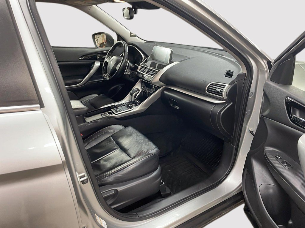 Mitsubishi Eclipse 2018 Argent Amos - photo #14
