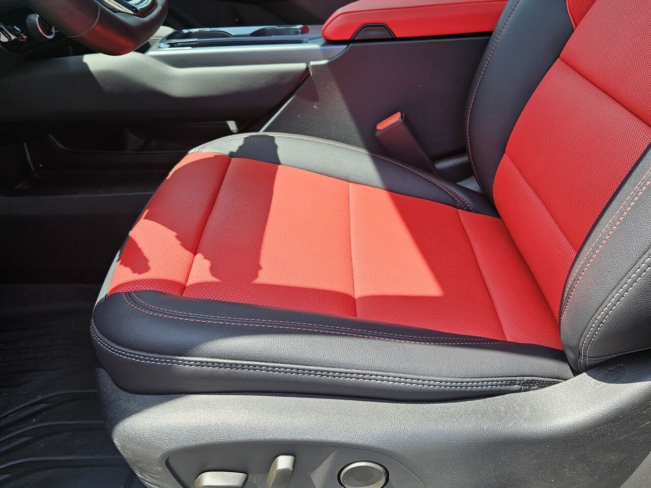 2025 Chevrolet Equinox EV 4 portes RS Black Thetford Mines - photo #12