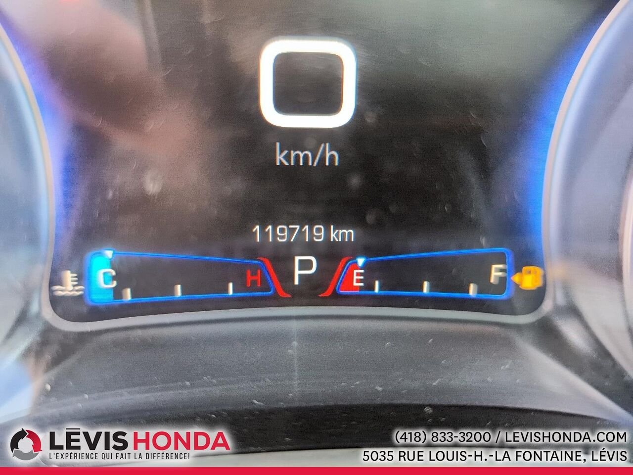 Chrysler 300 Touring Berline 4 portes tourisme, traction arrière 2015 Noir Lévis - photo #25