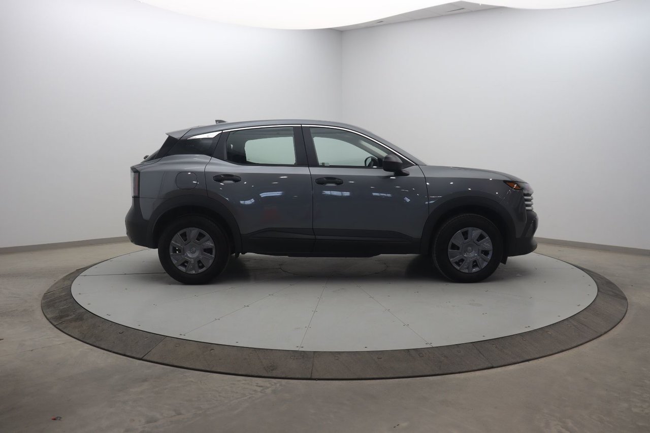 Nissan Kicks NIV 3N8AP6BBXSL324861 2025 Gris Chicoutimi - photo #2