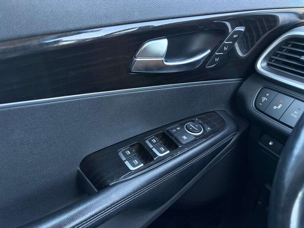 2019 Kia Sorento Black Gatineau - photo #10