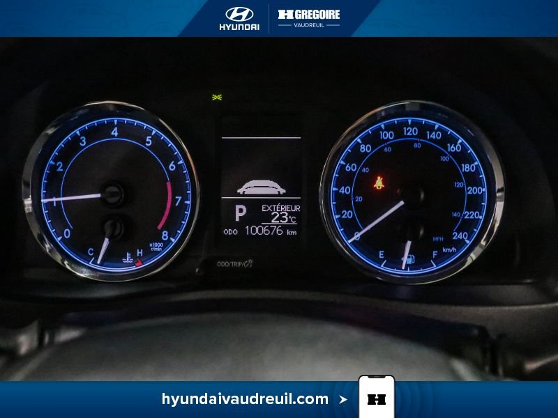 Toyota Corolla 2018 Bleu Laval - photo #23