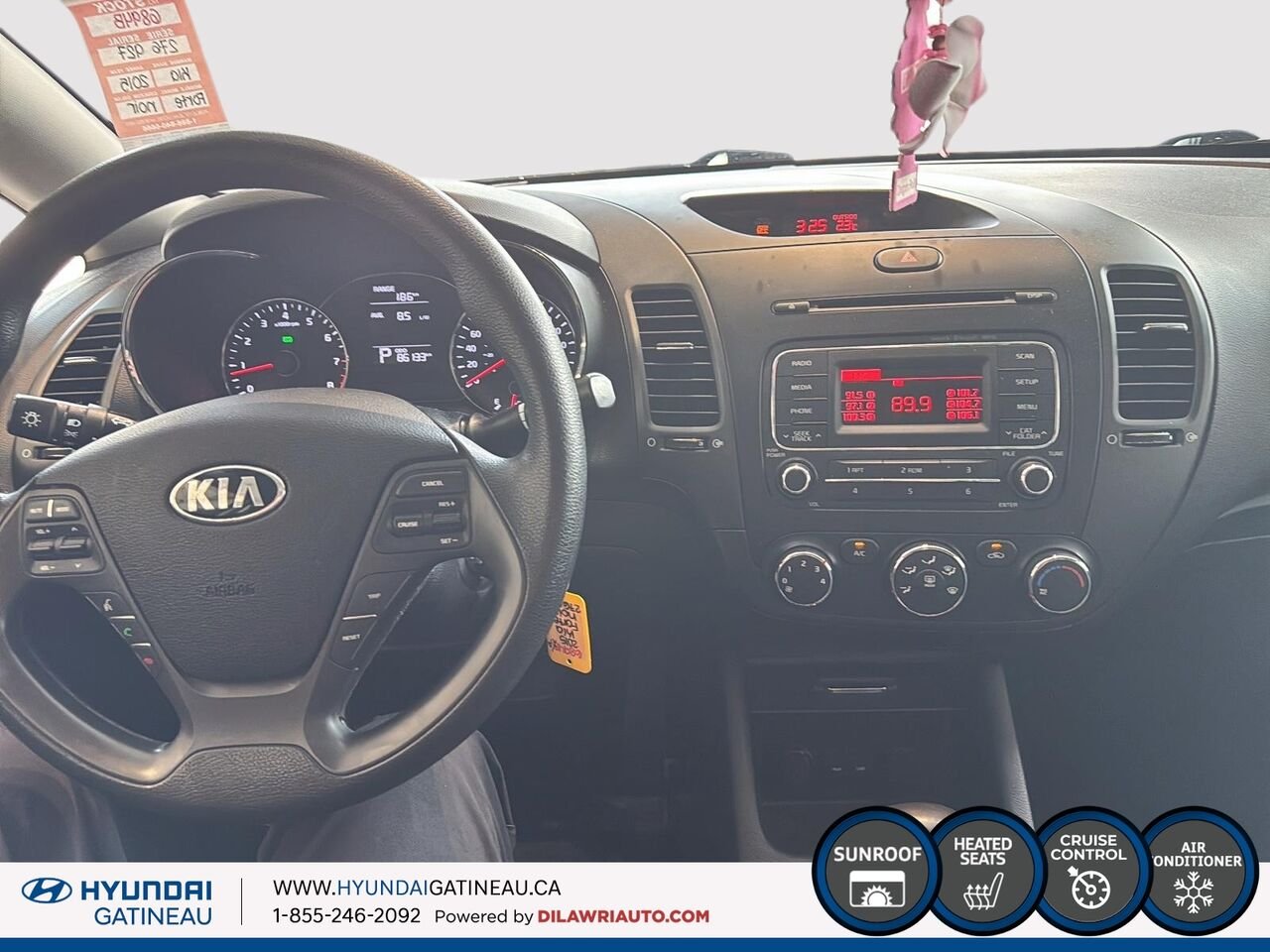 Kia Forte LX+ *** bas millage ,toit ouvrant *** 2015 Noir Ottawa & Gatineau - photo #7
