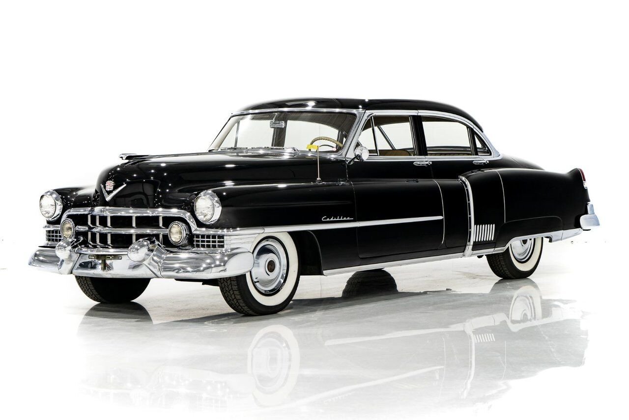 Cadillac Fleetwood Unrestored factory black paint **PRICE IN USD** 1951 Noir Montréal - photo #0