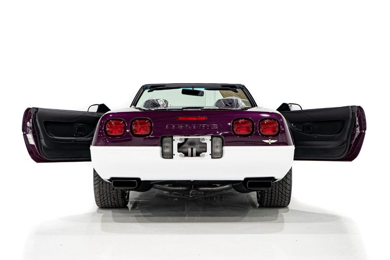 Chevrolet Corvette *PRIX EN USD* RPO Z4Z PACE CAR PRESENTED IN DELIVERY PACKAGING WITH ONLY 192MILES (307KM) FROM NEW 1995 Blanc Montréal - photo #73