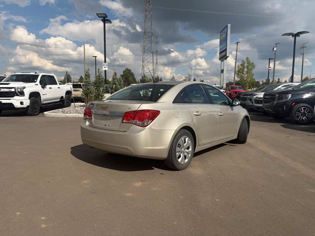 2014 Chevrolet Cruze 4dr Sdn 1LT Beige Sherwood Park - photo #4