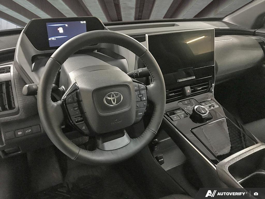2025 Toyota bZ4X S2501170 | XLE Wind Chill Pearl with Black Roof Edmonton - photo #11