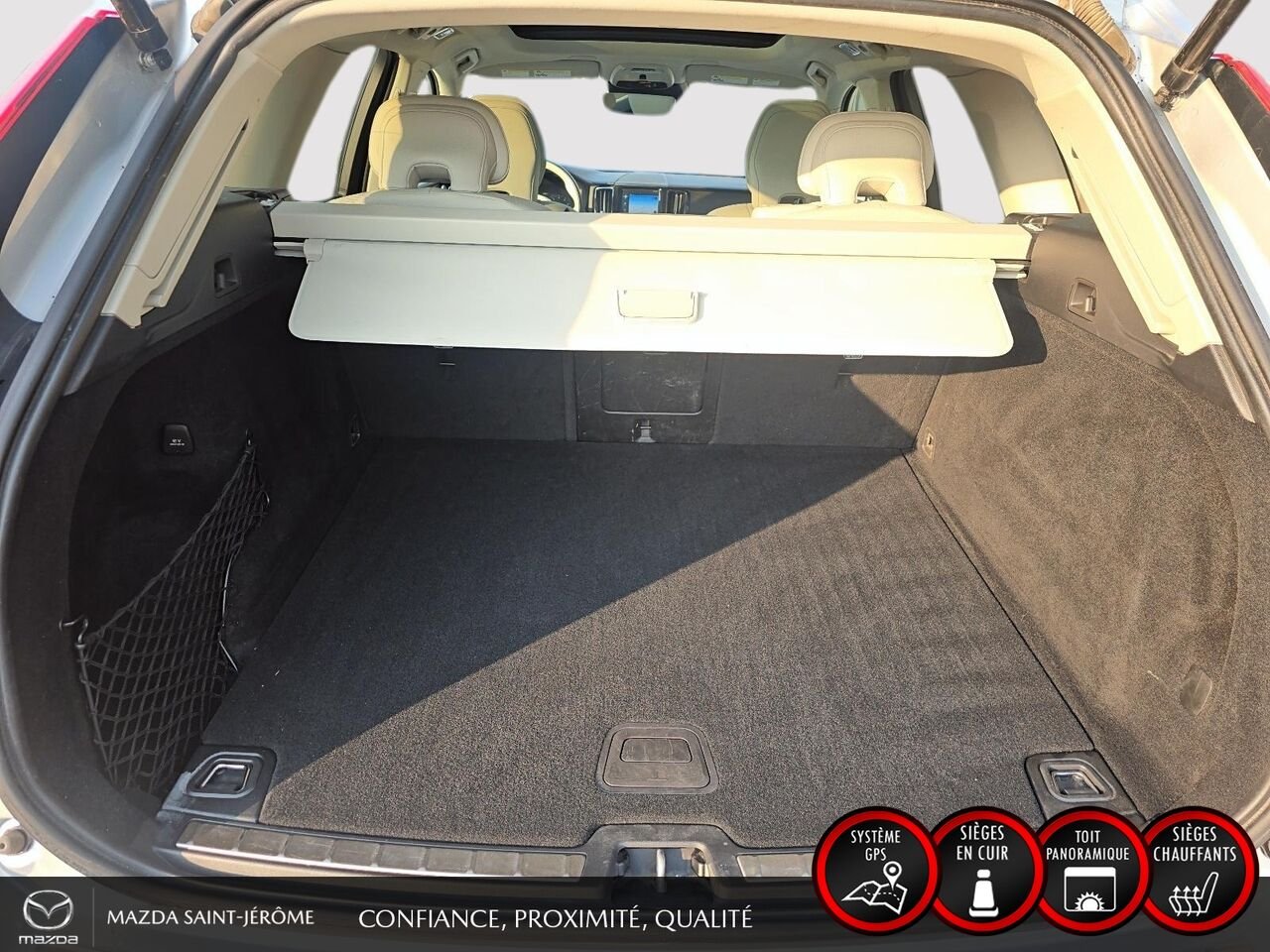 Volvo XC60 T6 Momentum | TOIT OUVRANT | CUIR | AWD | 2019 Gris Saint-Jérôme - photo #23