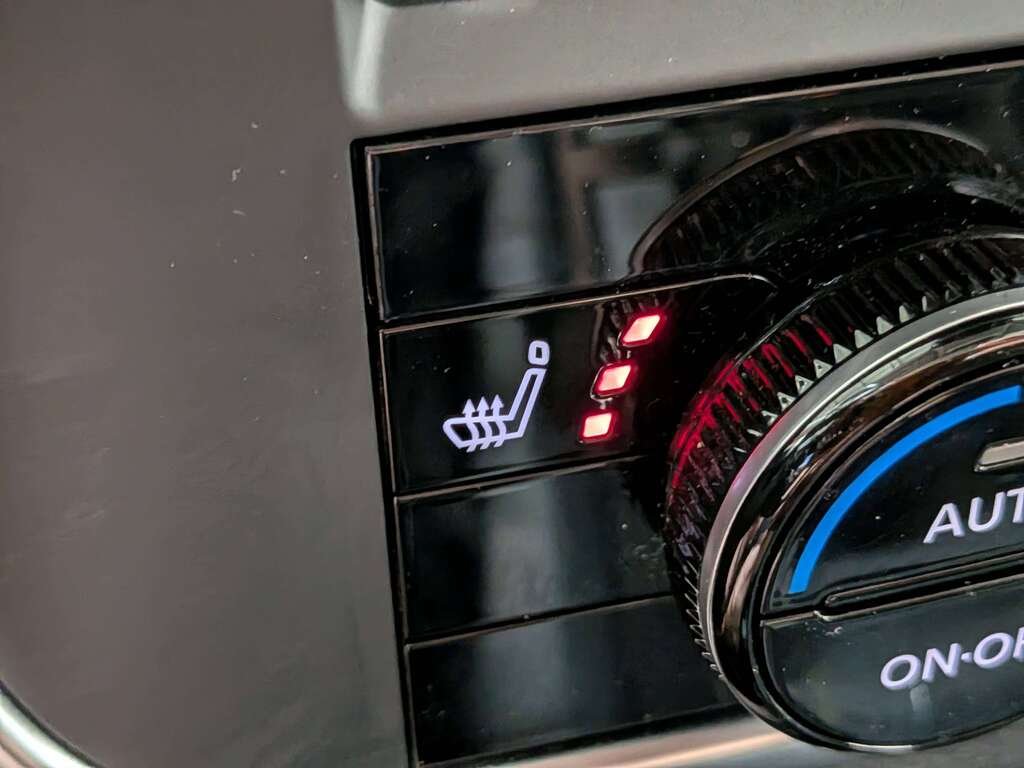 2023 Nissan Rogue AWD SV Midnight Edition Beige Val-David - photo #2