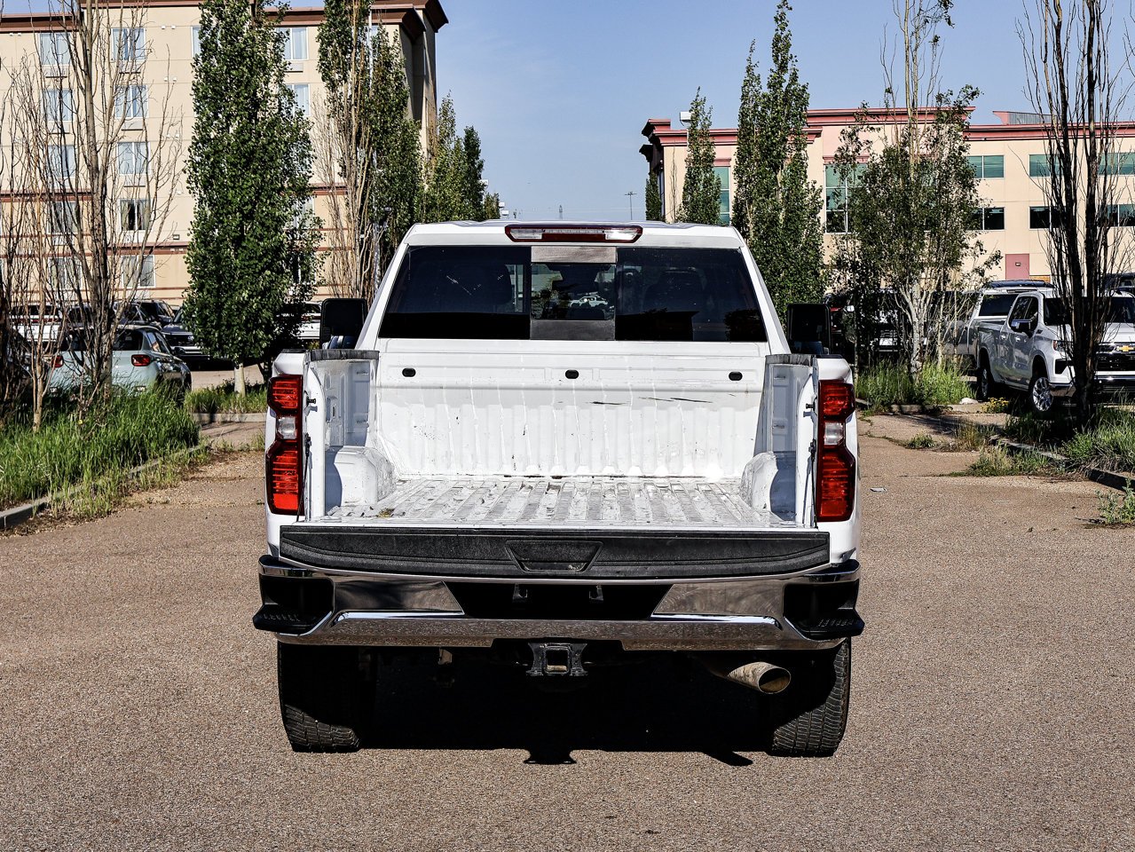 2024 Chevrolet Silverado 3500HD 4WD Crew Cab 159 LT White Sherwood Park - photo #14