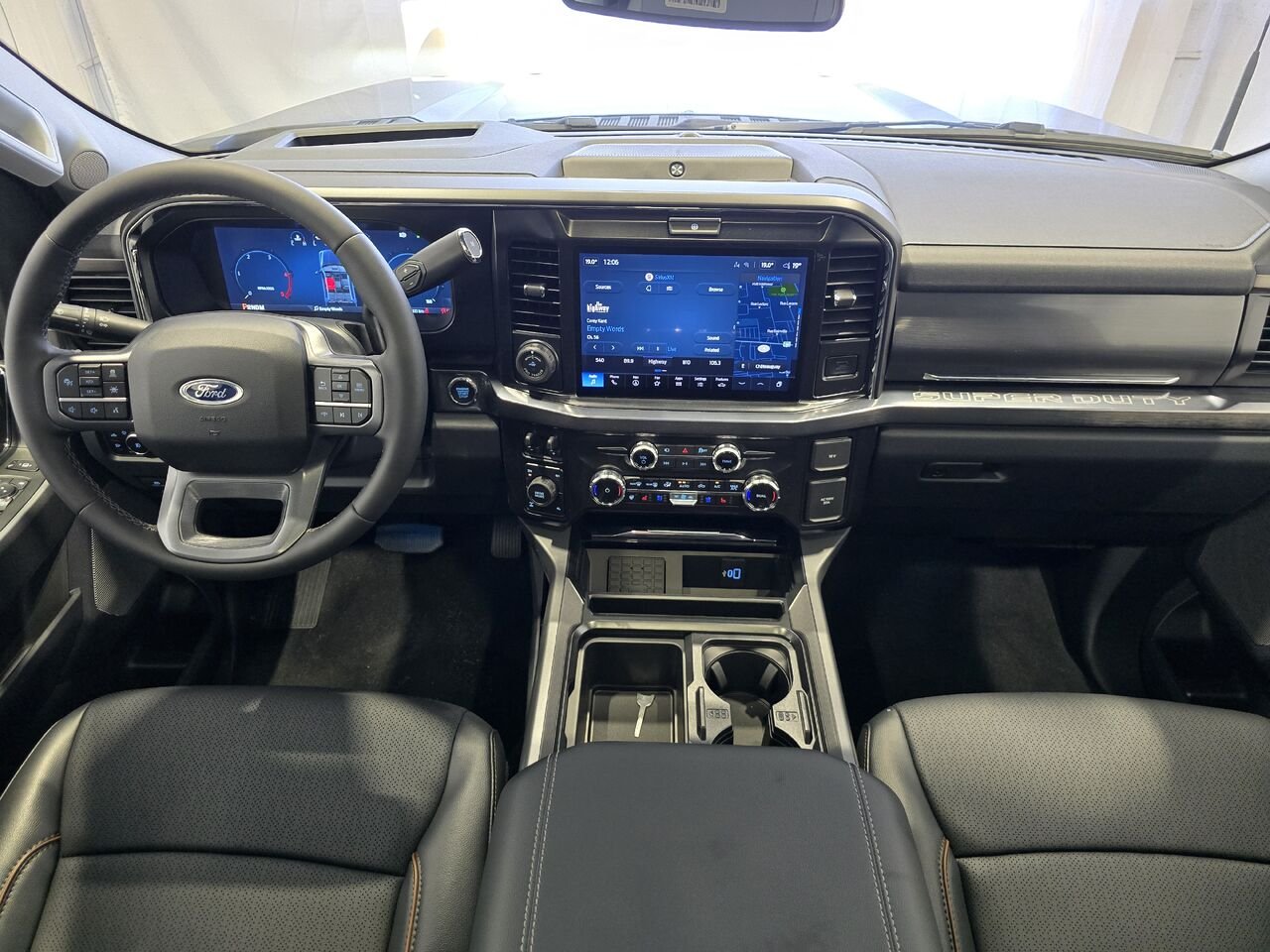 Ford Super Duty F-250 SRW LARIAT CABINE 6 PLACES 4RM CAISSE DE 6,75 PI 2026 Noir agate métallisé Châteauguay - photo #6