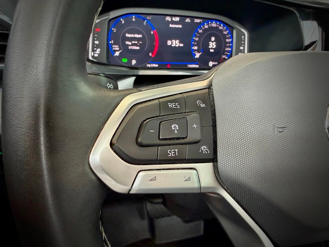 2023 Volkswagen Taos Silver Notre-Dame-des-Prairies - photo #24