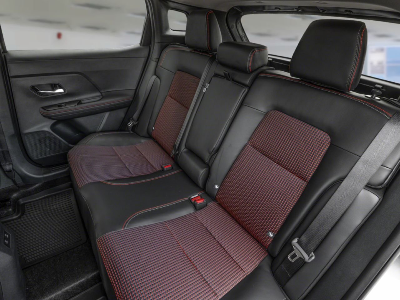 NISSAN Kicks 2026 Blanc d'Aspen triple couche/Noir intense Joliette - photo #10