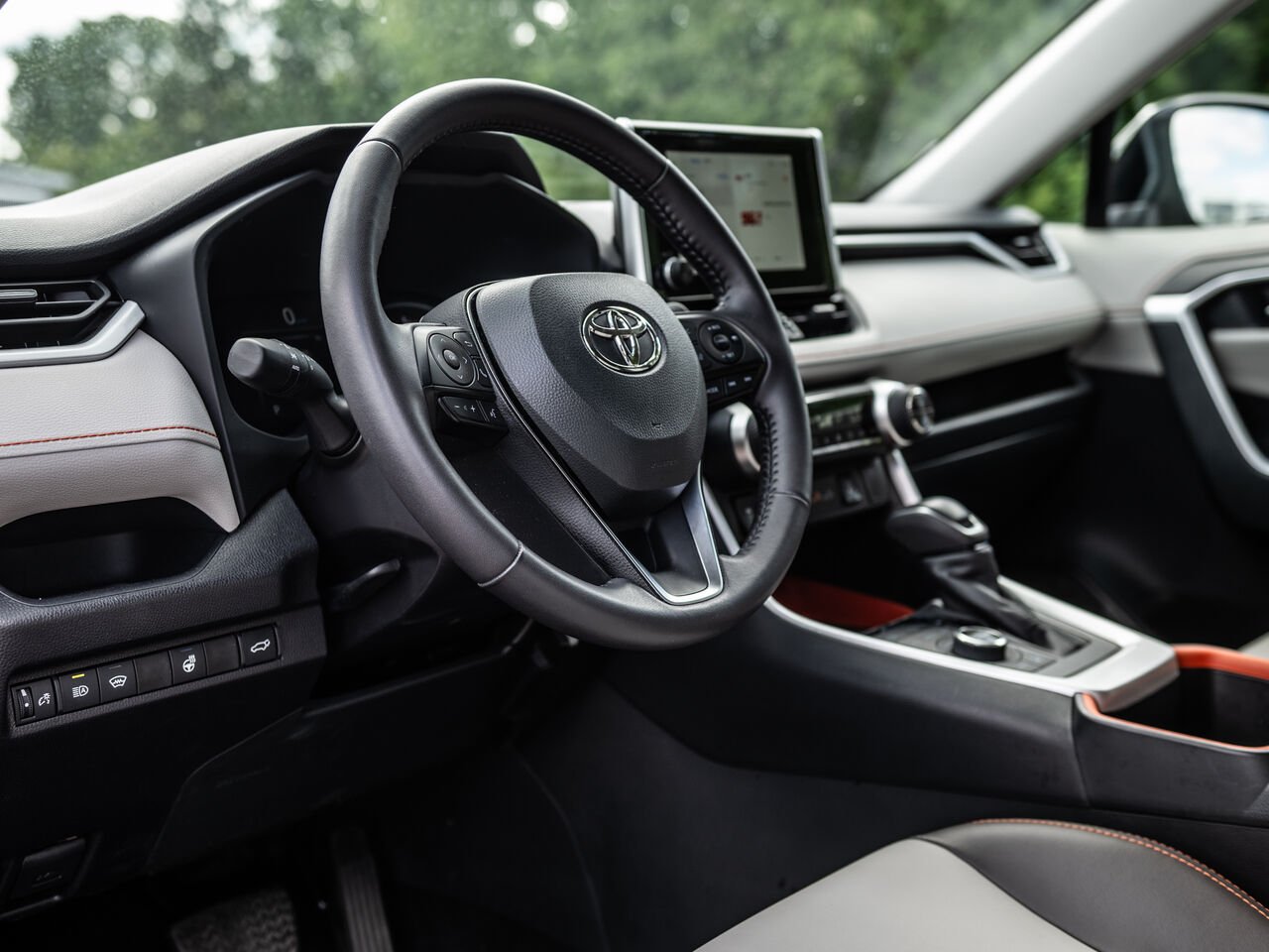2025 Toyota RAV4 Green Sainte-Julienne - photo #13
