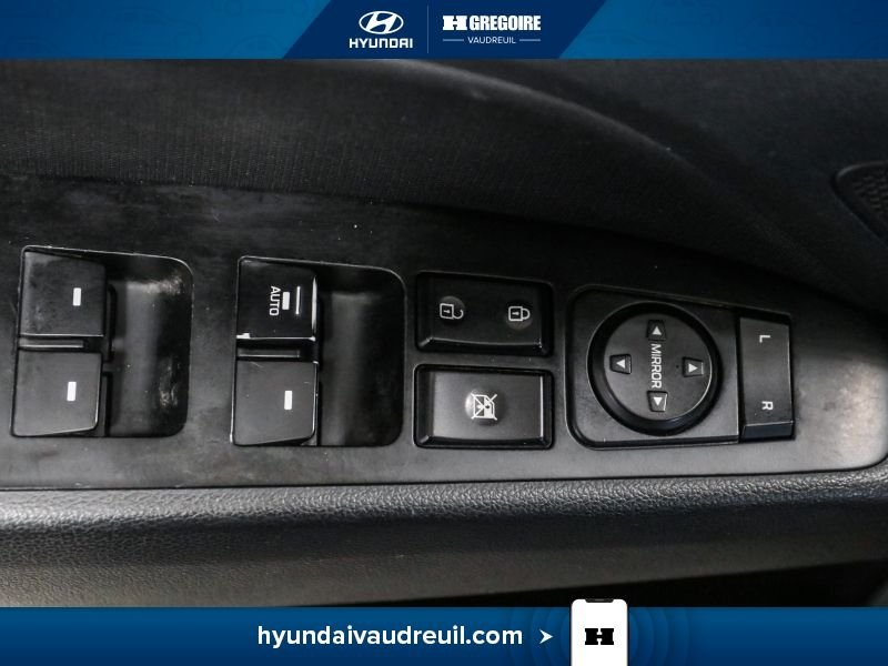 Hyundai Elantra 2019 Gris Blainville - photo #16