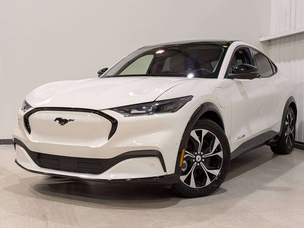 Ford Mustang Mach-E Premium AWD 2021 Blanc Val-David - photo #0