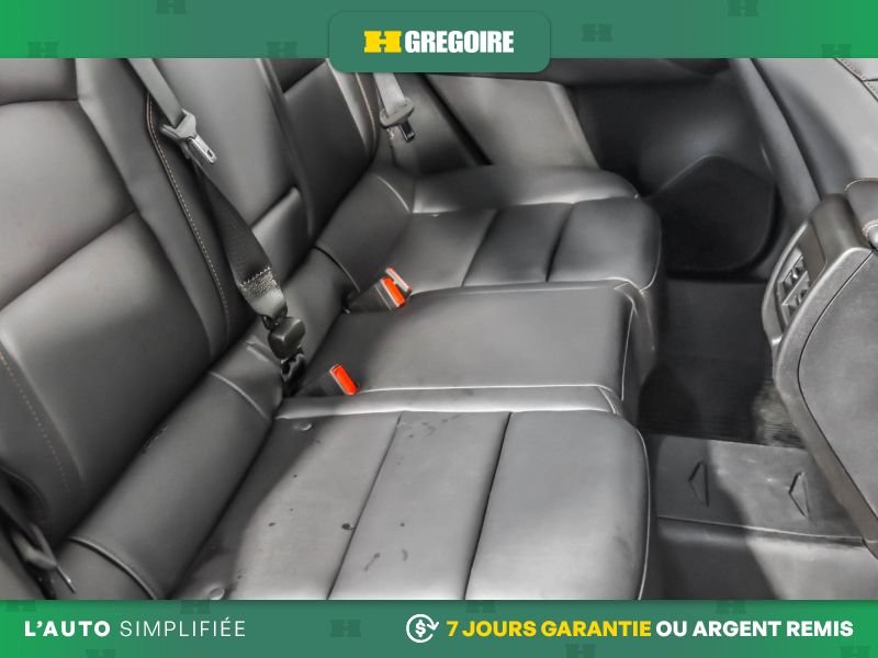 2023 Cadillac XT4 Grey Saint-Eustache - photo #28