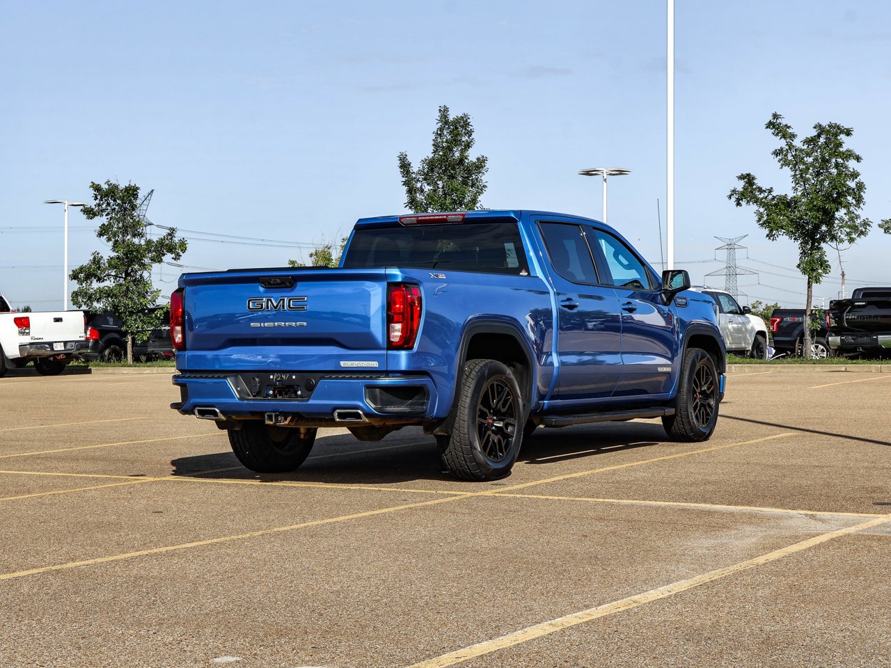 2023 GMC Sierra 1500 4WD Crew Cab 147 Elevation Blue Sherwood Park - photo #7