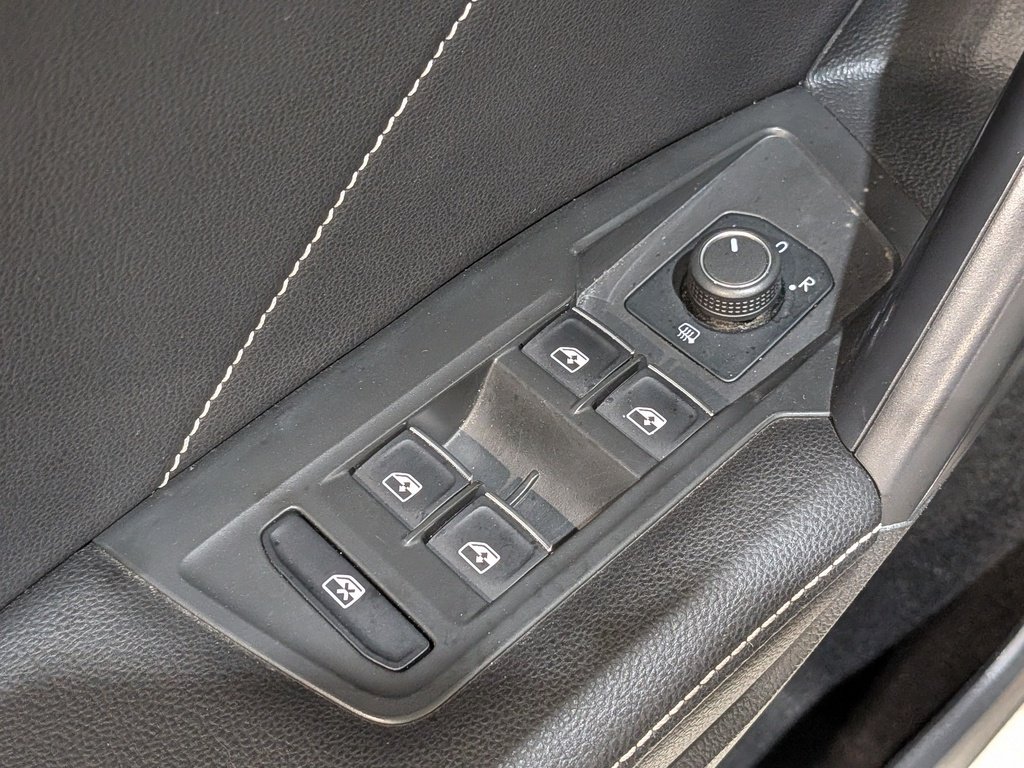 2024 Volkswagen Tiguan Comfortline 4MOTION Black Val-David - photo #34