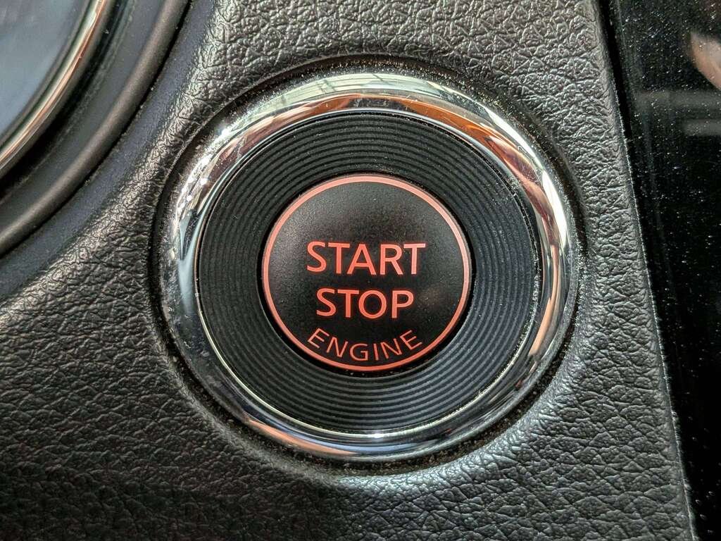 2021 Nissan Qashqai FWD SV CVT White Val-David - photo #17