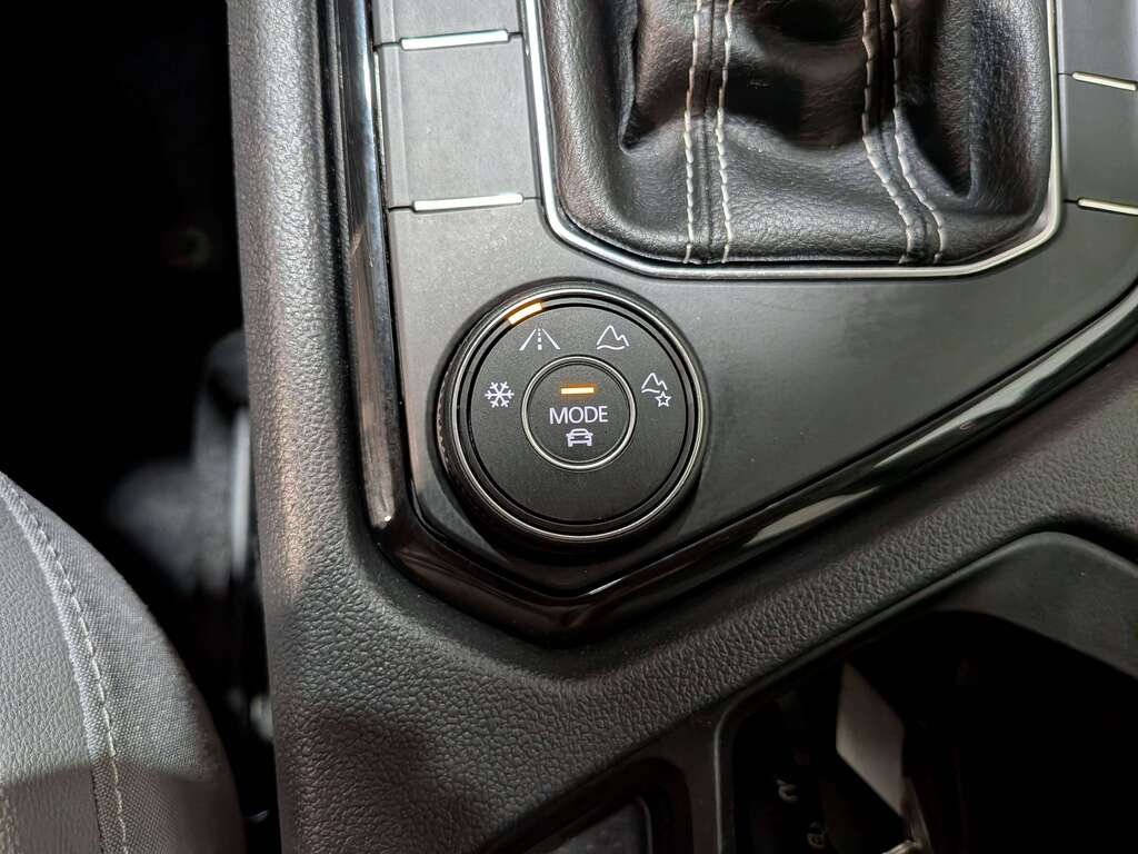 2024 Volkswagen Taos Comfortline 4MOTION Grey Val-David - photo #30