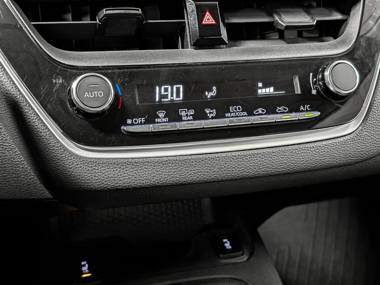 Toyota Corolla LE/SIÈGES CHAUFFANTS/CAMÉRA DE RECUL/BLUETOOTH/AC/ 2023 Bleu heliographique Sherbrooke - photo #12