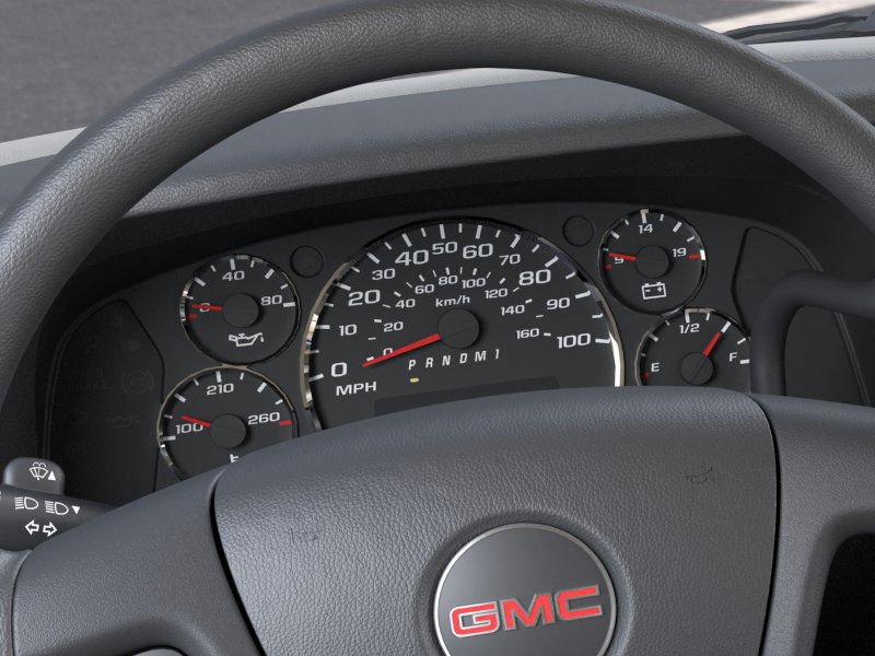 2024 GMC Savana Cargo Van Onyx Black Saint-Eustache - photo #17