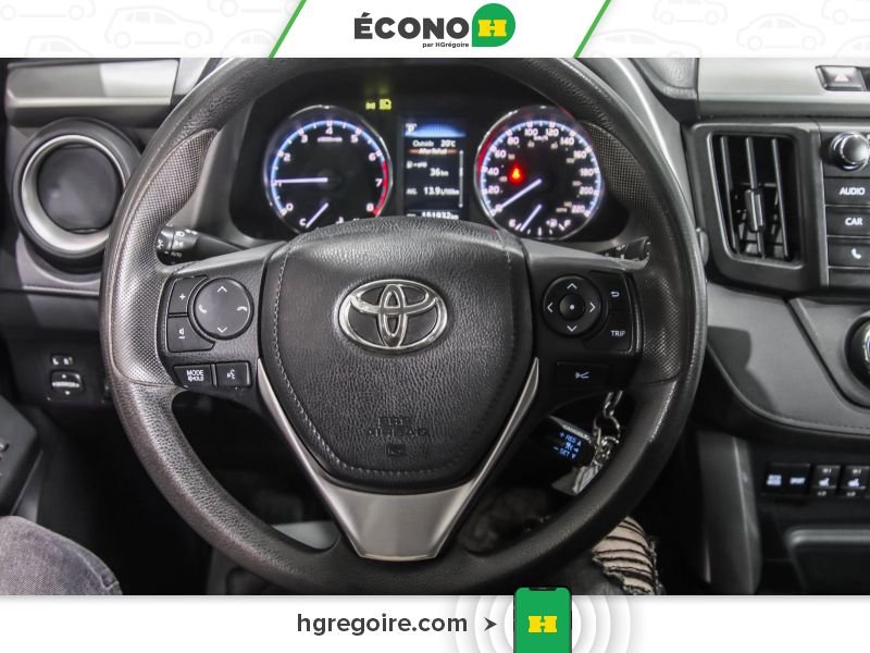Toyota Rav 4 2018 Rouge Saint-Eustache - photo #13
