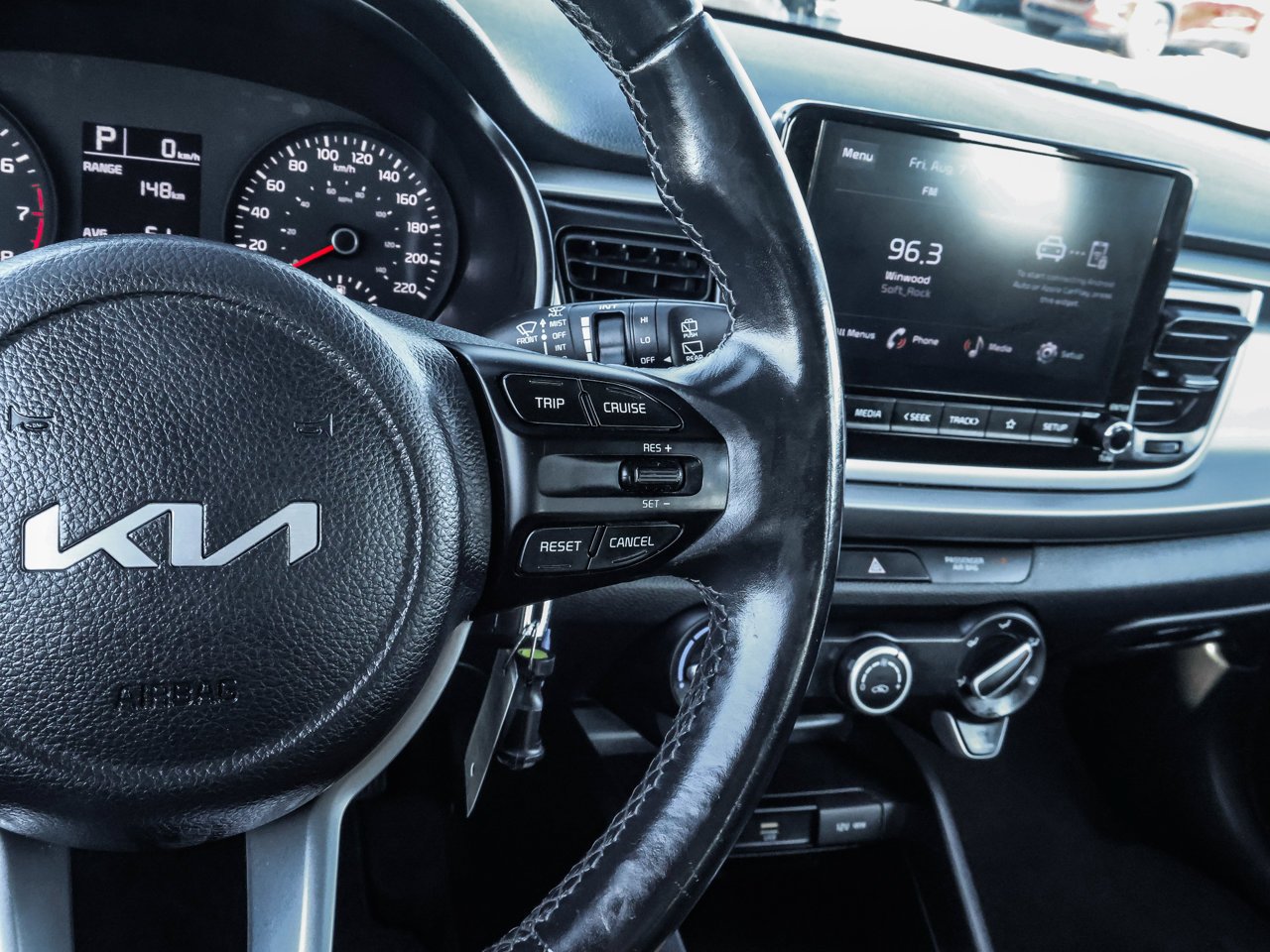 2022 Kia Rio 5-door LX+ IVT Blue Sherwood Park - photo #22