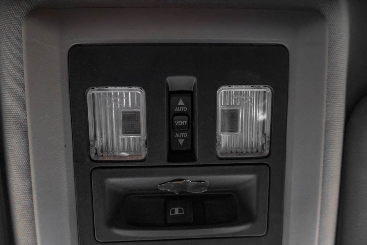2013 Ram 3500 4WD Crew Cab 149 Laramie White Sherwood Park - photo #27