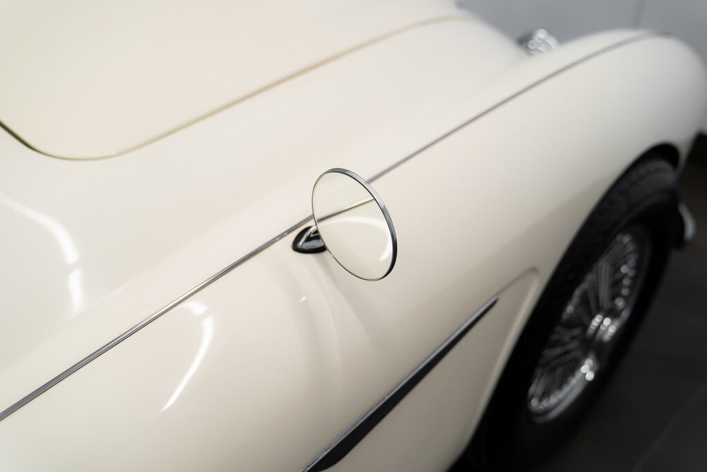 1961 Austin Healey BN7 Mrk 1 White Montreal - photo #27