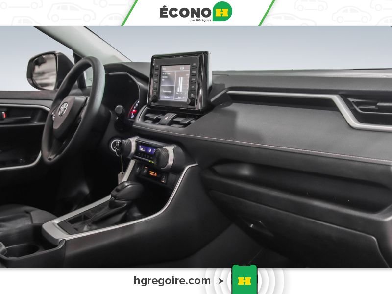 2019 Toyota Rav 4 White Blainville - photo #22