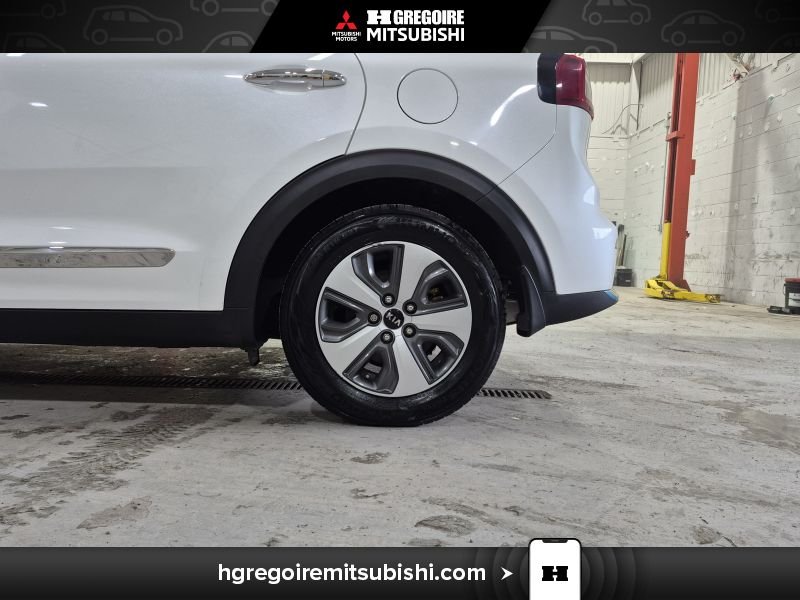 2019 Kia Niro White Saint-Eustache - photo #11