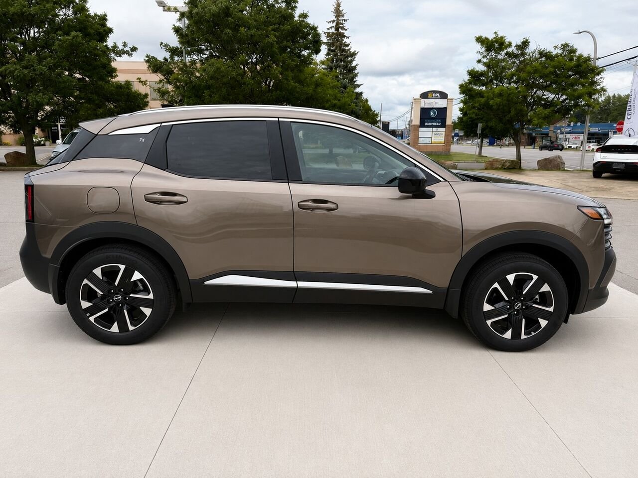 NISSAN Kicks KICKS SV PRIVILEGE AWD 2026 Bronze canyon métallisé Châteauguay - photo #7