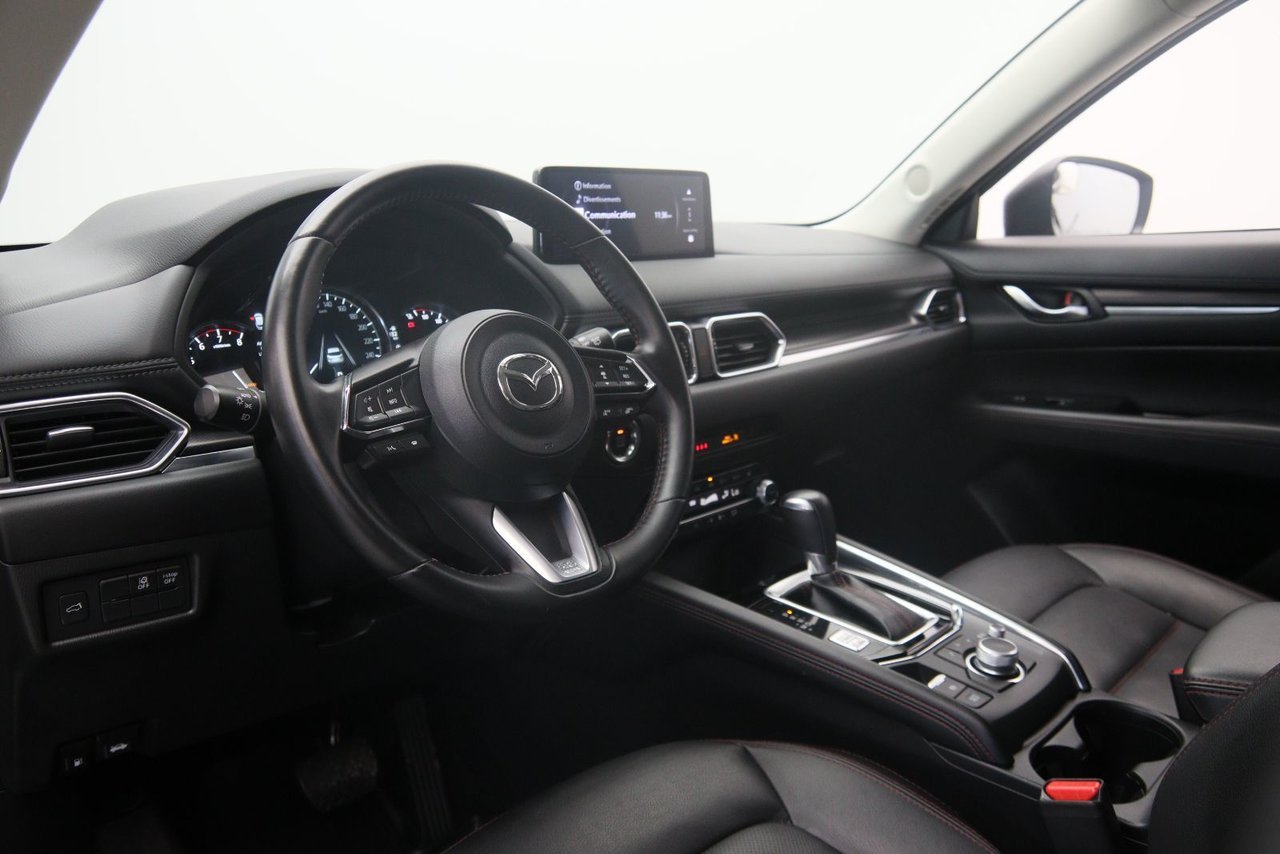 2025 Mazda CX-5 VIN JM3KFBCM8S0579539 Black Chicoutimi - photo #6