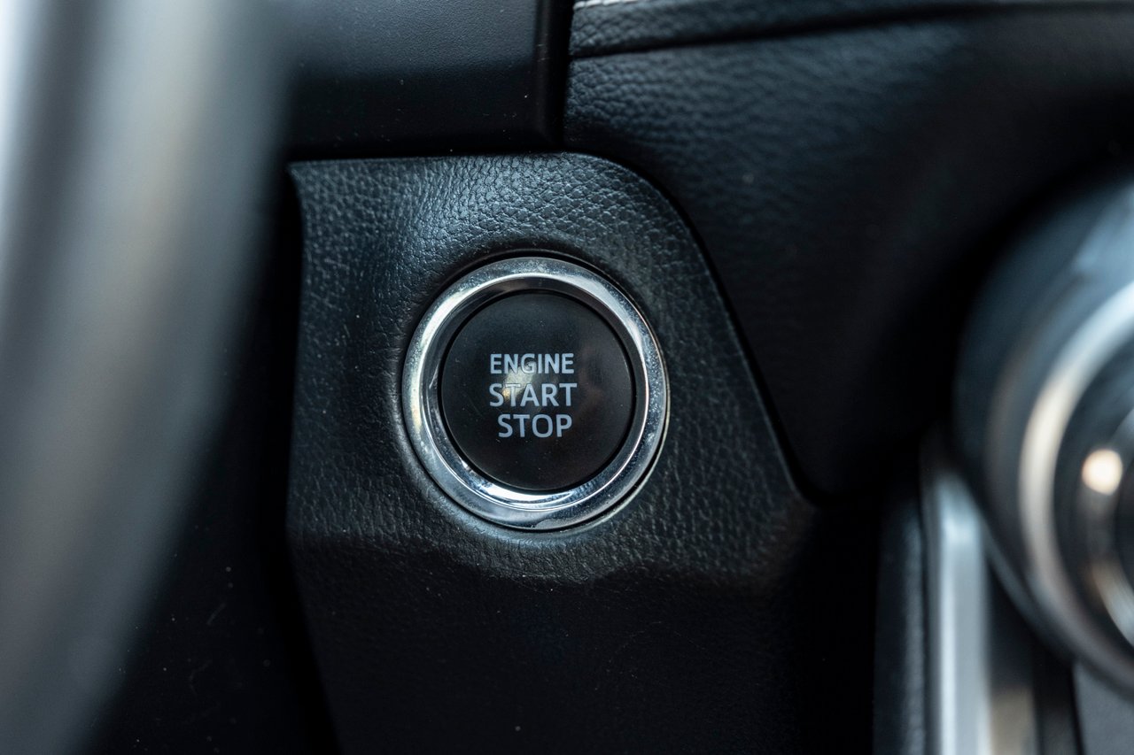 2021 Toyota RAV4 Grey Gatineau - photo #19