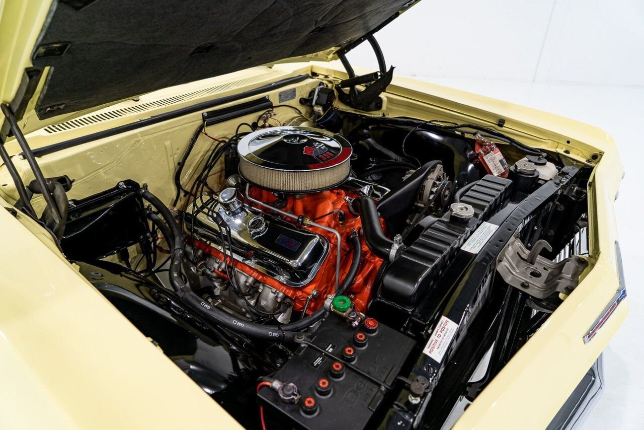 1965 Chevrolet Impala SS *PRIX EN USD* 396/325HP 4spd frame off restoration Yellow Montreal - photo #36